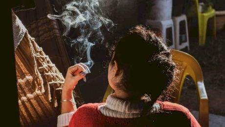 Scumpiri și accize: cum se vede fumatul în bugetul unei familii din Sălaj (2026)