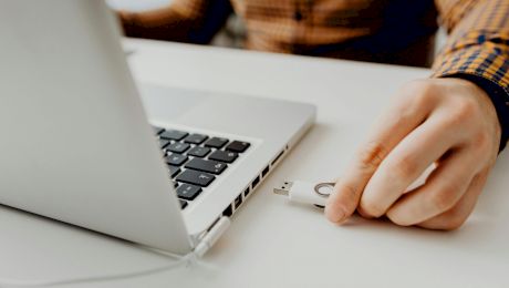 Cum să-ți protejezi datele personale: Setări esențiale pe care trebuie să le schimbi acum în telefonul tău