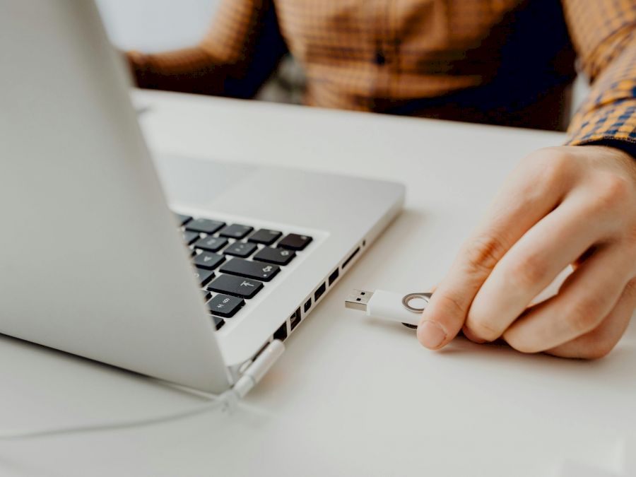 pexels-karola-g-5882581