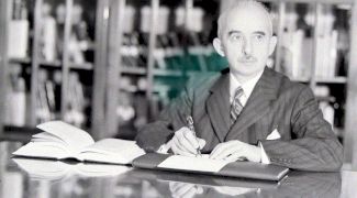 Cum a reușit Turcia, complet înconjurată de state beligerante, să rămână neutră în cea mai mare parte a celui de-al Doilea Război Mondial?