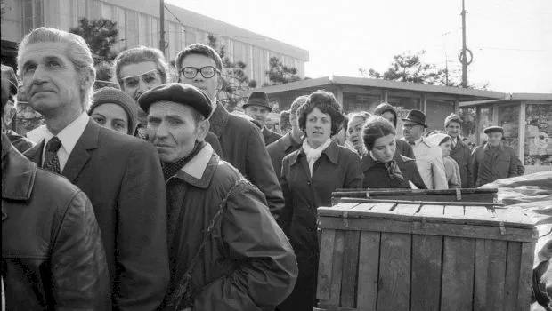 Viața cotidiană în perioada comunistă: Cum se trăia, de fapt, în anii ’70-’80