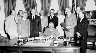 Cine a pus bazele NATO? Când a fost fondată Alianța și cu ce scop?