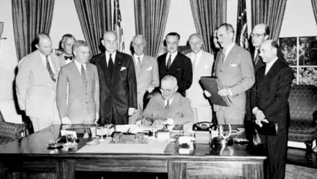 Cine a pus bazele NATO? Când a fost fondată Alianța și cu ce scop?