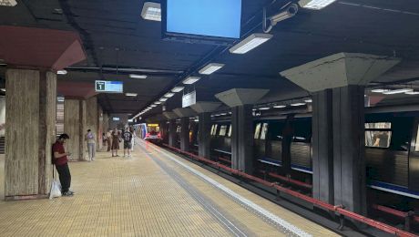 Se scumpesc abonamentele la metrou în București. Cum poți să-ți cumperi cartelă mai ieftină și să economisești până la 400 de lei pe an?
