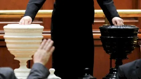 Ce este o moțiune de cenzură și cum funcționează în România?