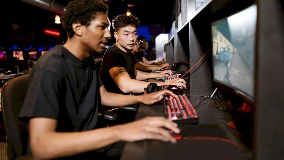 PC, consolă sau smartphone? Compararea performanței în jocuri pe diferite platforme
