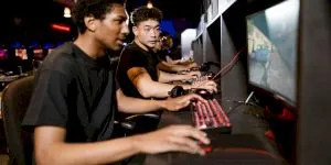 PC, consolă sau smartphone? Compararea performanței în jocuri pe diferite platforme