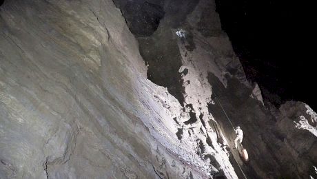 Everestul întors al Terrei! Călătorie spre centrul pământului: recordul absolut din peștera Veryovkina, cel mai adânc abis al Planetei