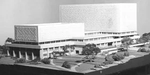 Mit sau adevăr? Biblioteca Universității din Indiana se scufundă anual cu 2,5 cm pentru că inginerii n-au luat în calcul greutatea cărților