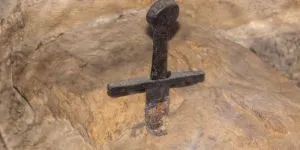 Care este povestea sabiei lui Galgano Guidotti din abația Montesiepi?