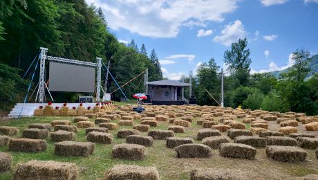 O poveste scrisă la chitară: Festivalul Național de Folk „Vama de la Munte” revine cu ediția a VII-a în august 2026