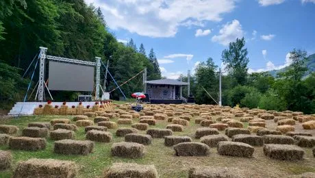 O poveste scrisă la chitară: Festivalul Național de Folk „Vama de la Munte” revine cu ediția a VII-a în august 2026