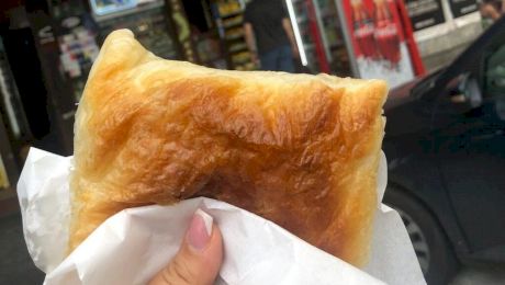 Care este originea merdenelei? Ce înseamnă substantivul „merdane”?