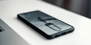 Setarea ascunsă din telefon care îți consumă bateria fără să știi. Cum o dezactivezi în 3 pași?