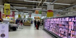 Secretul din supermarket pe care nu ți-l spune nimeni! De ce nu e bine să iei primele produse de pe raft