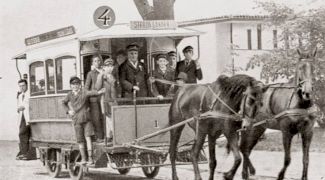 Care este povestea primului tramvai tras de cai din București?