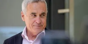 Călin Georgescu voia azi politic în Italia. Cum se poate obține azi politic într-o altă țară?