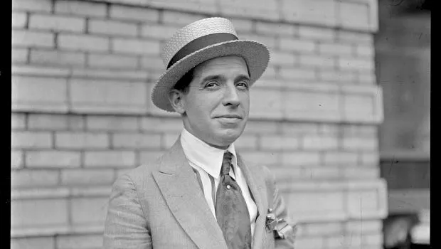 Ce este schema Ponzi și de ce se numește astfel? Cine a fost Charles Ponzi?