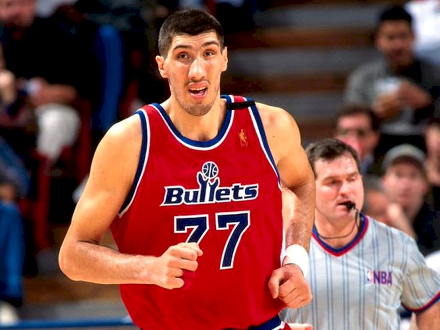 ghita-muresan-baschetbalistul-roman-cu-sase-sezoane-in-nba-3