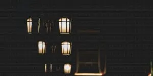 Ce s-ar întâmpla dacă am rămâne fără curent electric pentru o perioadă mai lungă?