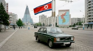 Cum „a țepuit” Coreea de Nord pe Suedia și nu a plătit niciodată 1.000 de mașini Volvo?